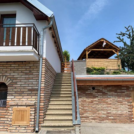 Ubytovani U Lisaka Foxe Villa Bulhary Luaran gambar