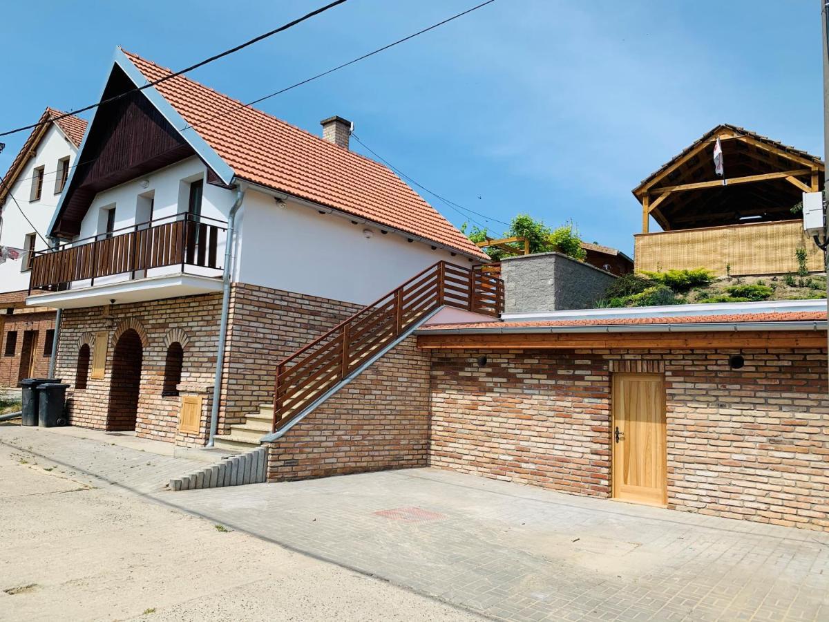 Ubytovani U Lisaka Foxe Villa Bulhary Luaran gambar